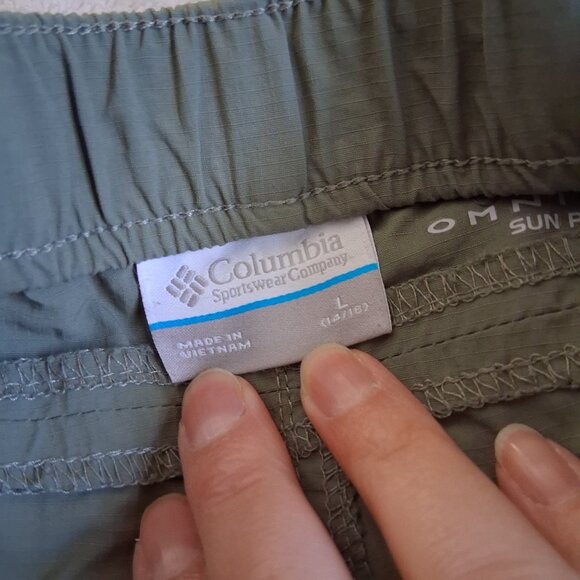 Columbia Boy's Youth Size L (14/16) Olive Green Omni-Shade Hiking Nylon Pants - Picture 6 of 13
